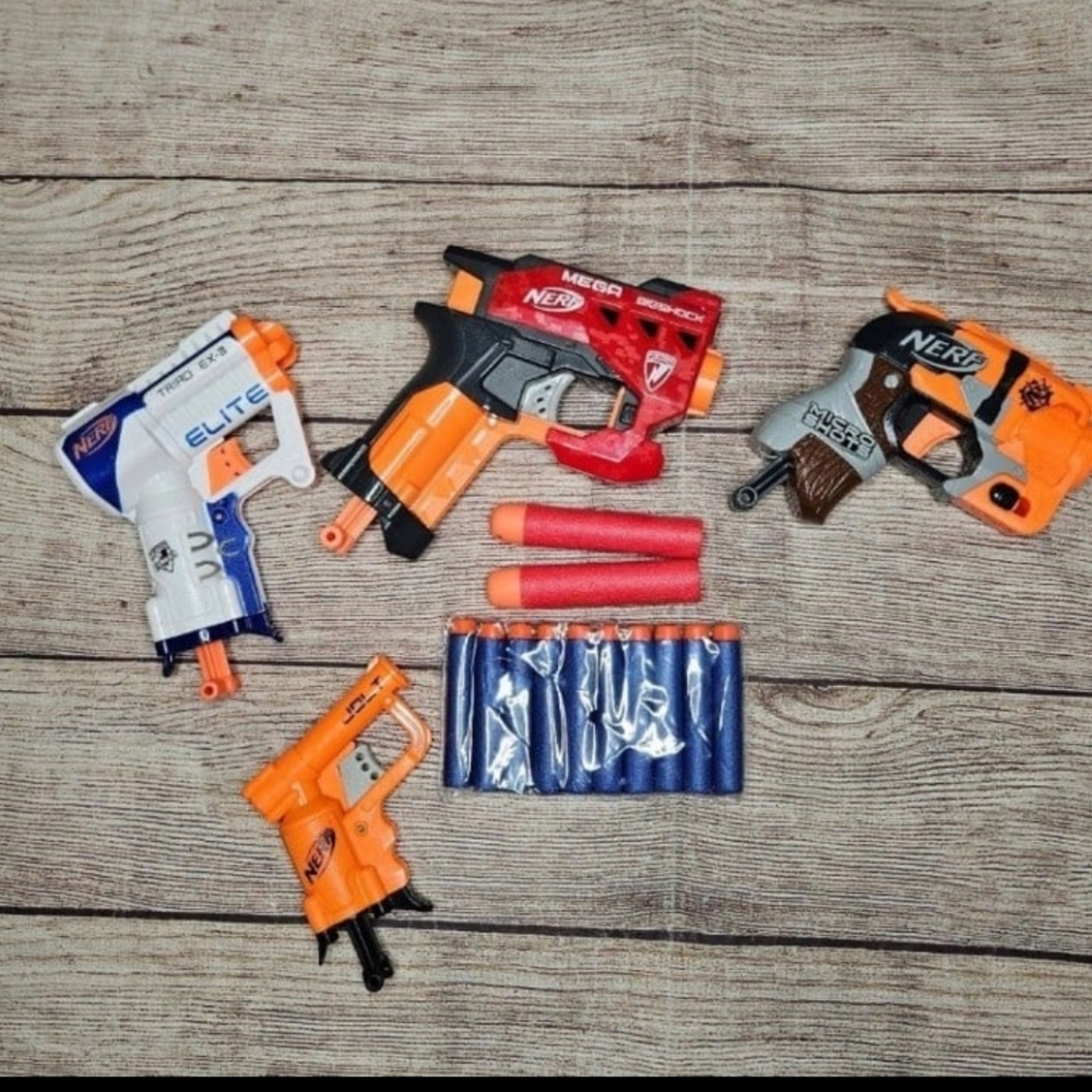 Nerf Mini nerf gun and darts bundle